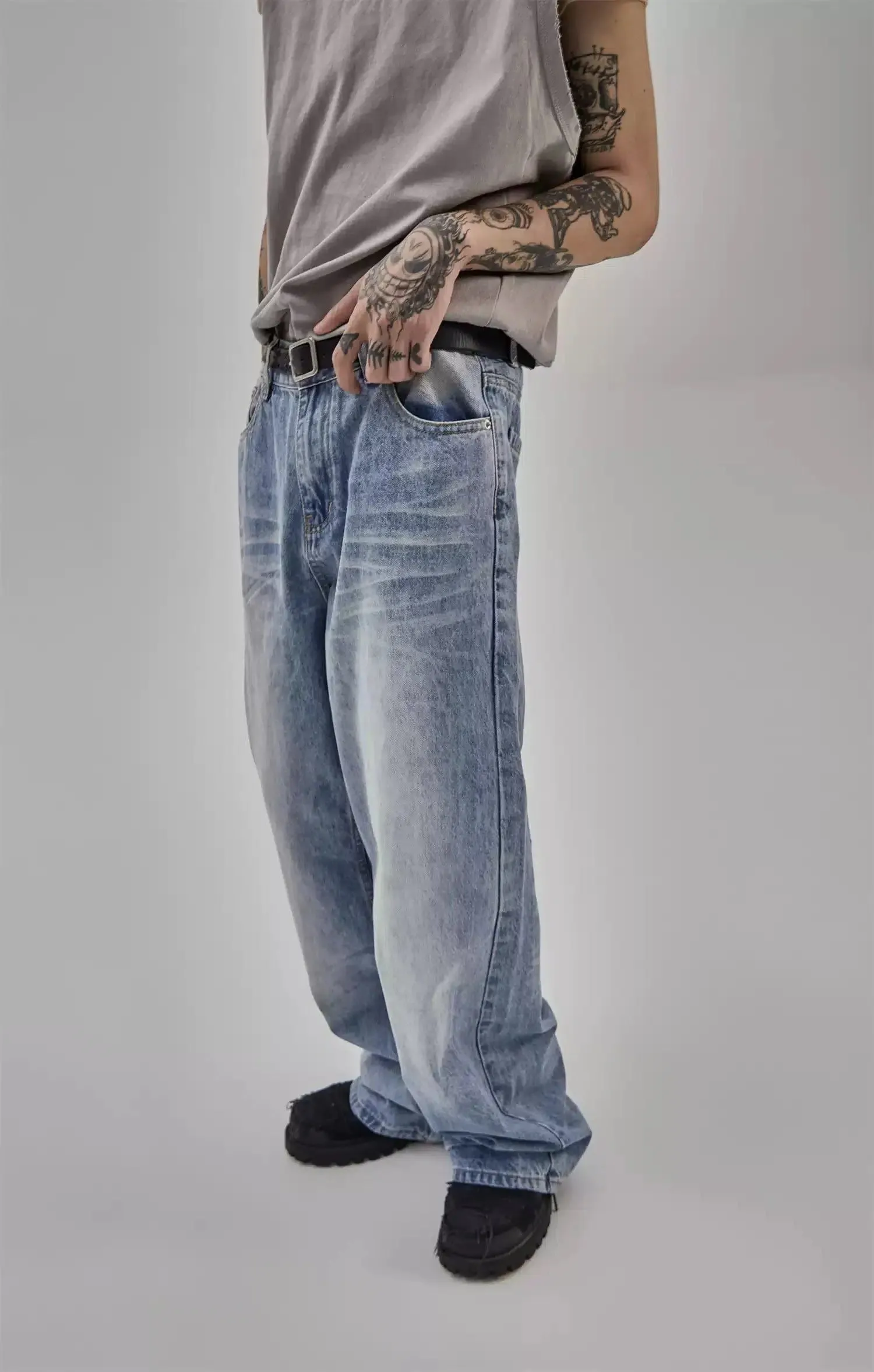 Classic Washed Wide Cut Jeans