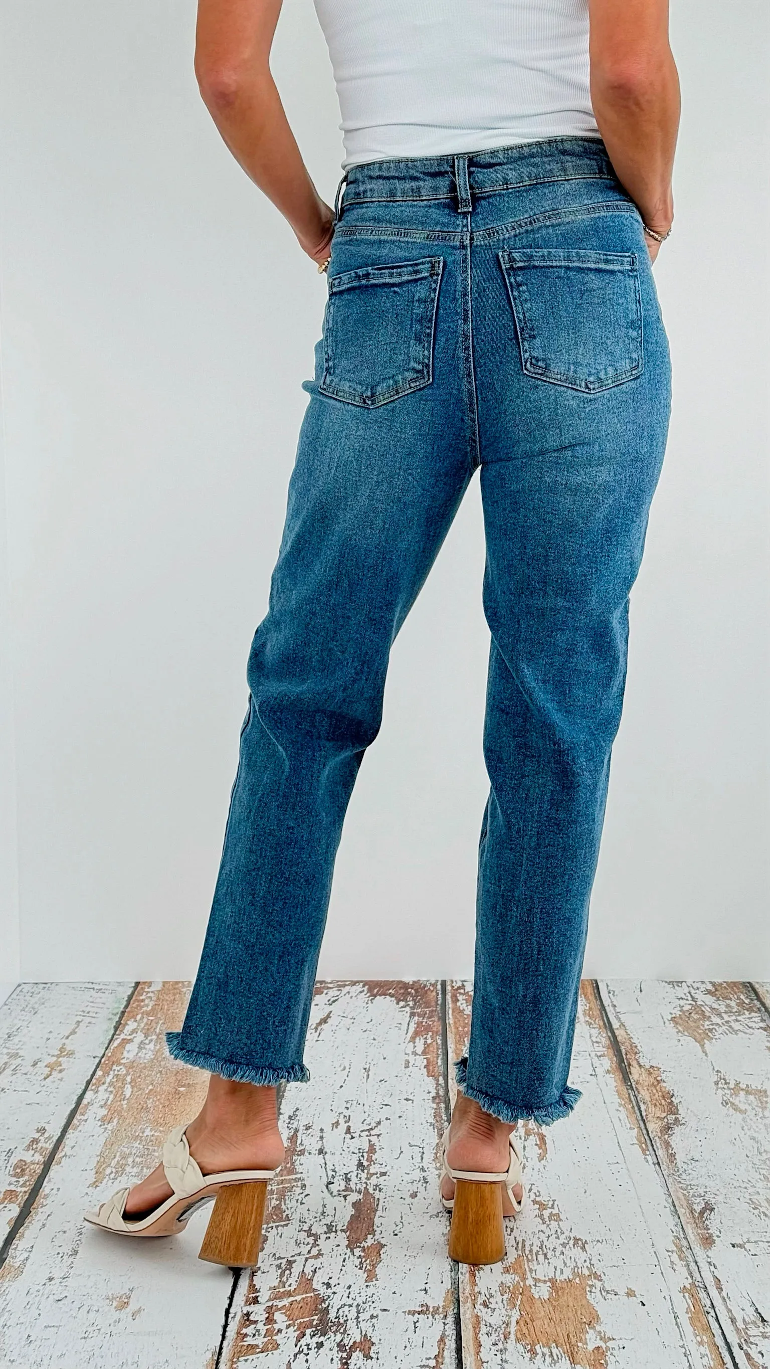 Distressed Capri Jean