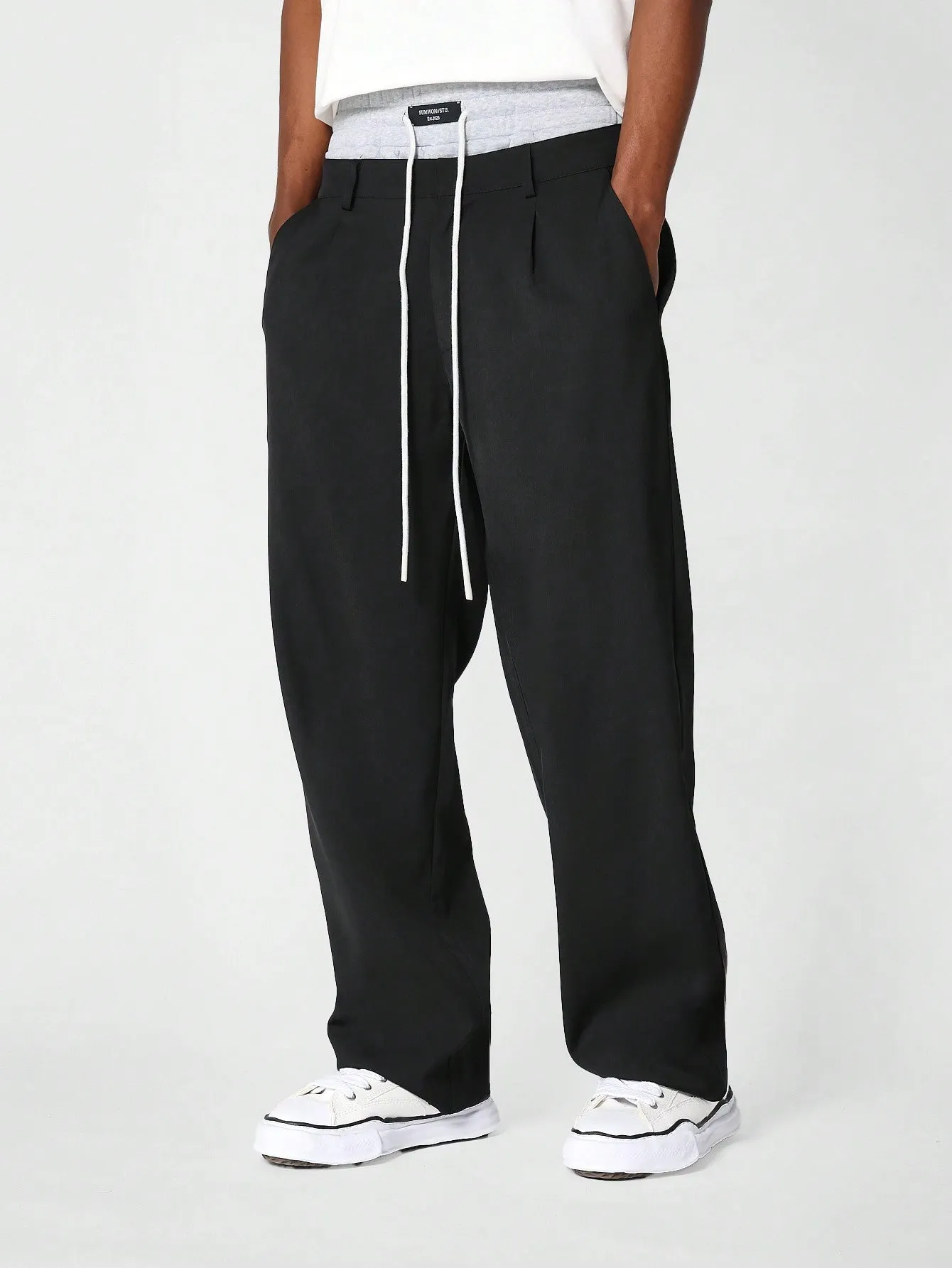 Loose Fit Pleated Trouser With Double Waistband