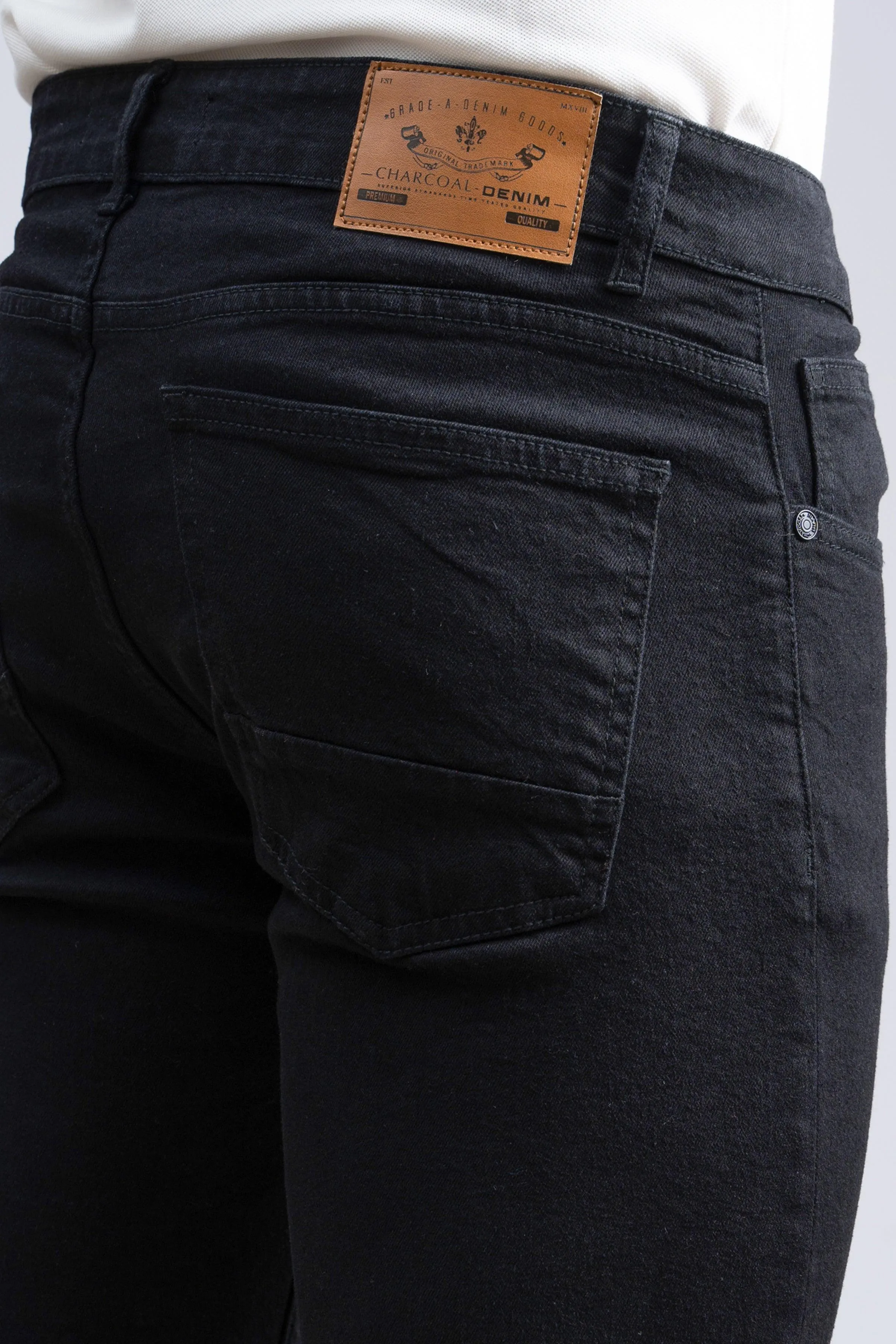 SLIM LEG JEANS BLACK